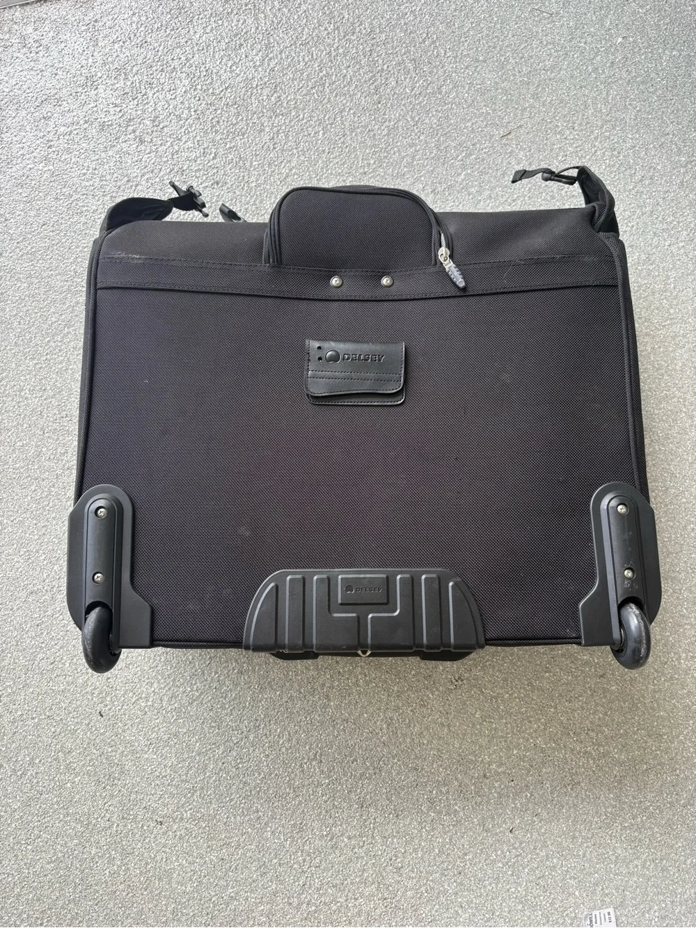 Delsey rolling 23” garment bag